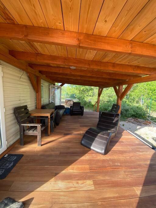 Retro House In Nature Samorin Exterior foto